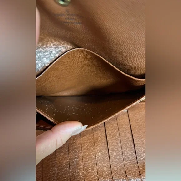 Louis Vuitton Monogram Passport Organizer Wallet - Picture 7 of 13